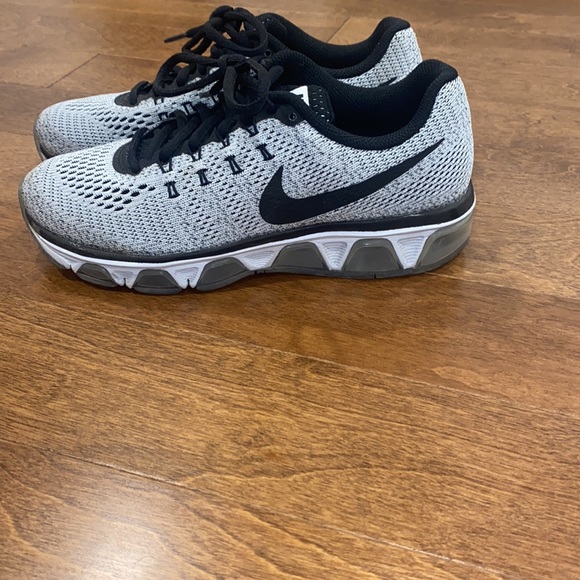 Nike sneakers - Picture 3 of 5